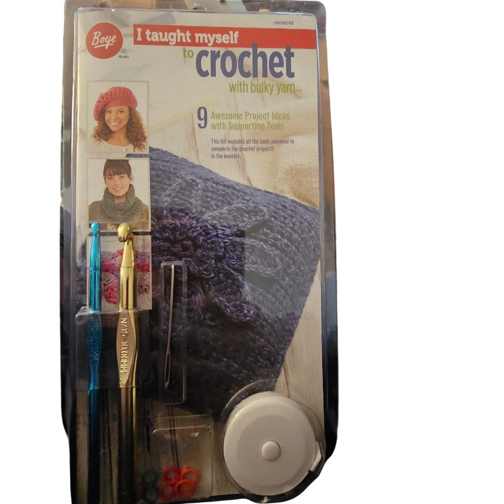 Boye I Taught Myself to Crochet with Bulky Yarn Kit 9 Projects Hooks